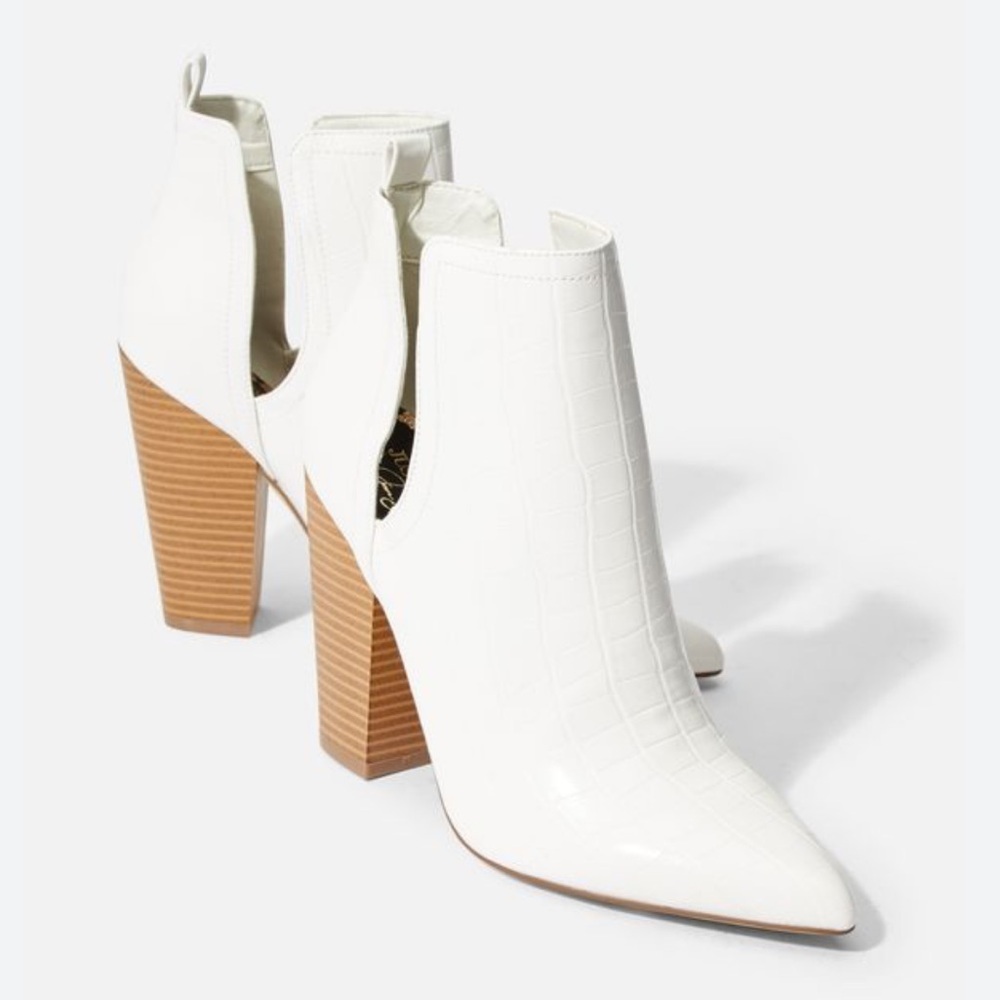 JustFab Heeled Boots Old Town Cutout Heeled bootie